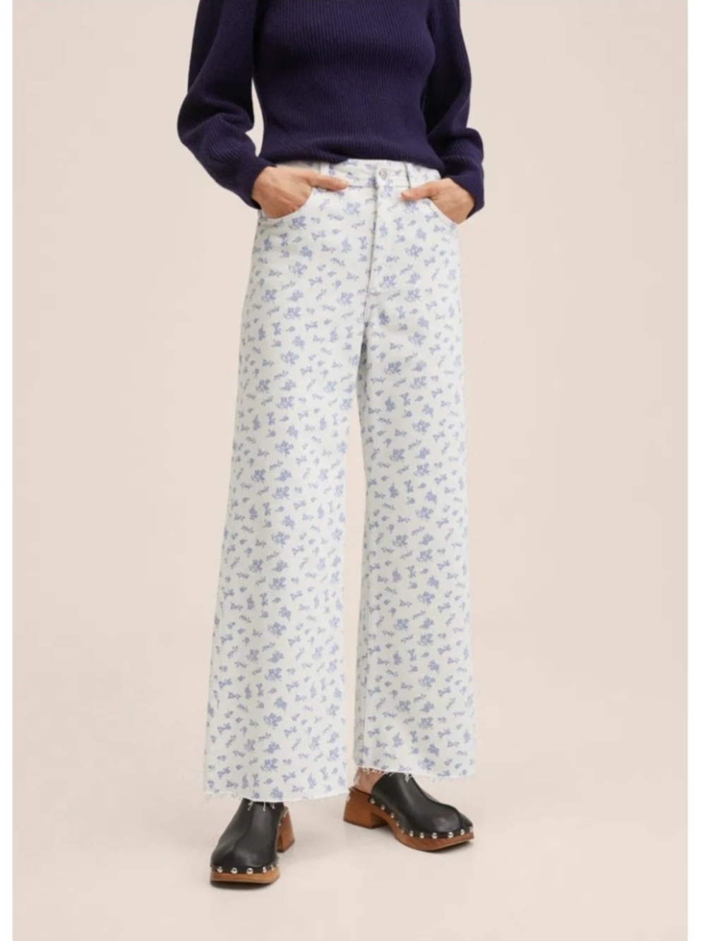 Mango Wide-Leg Floral Print Pants in White and Light Blue - Picture 2 of 10